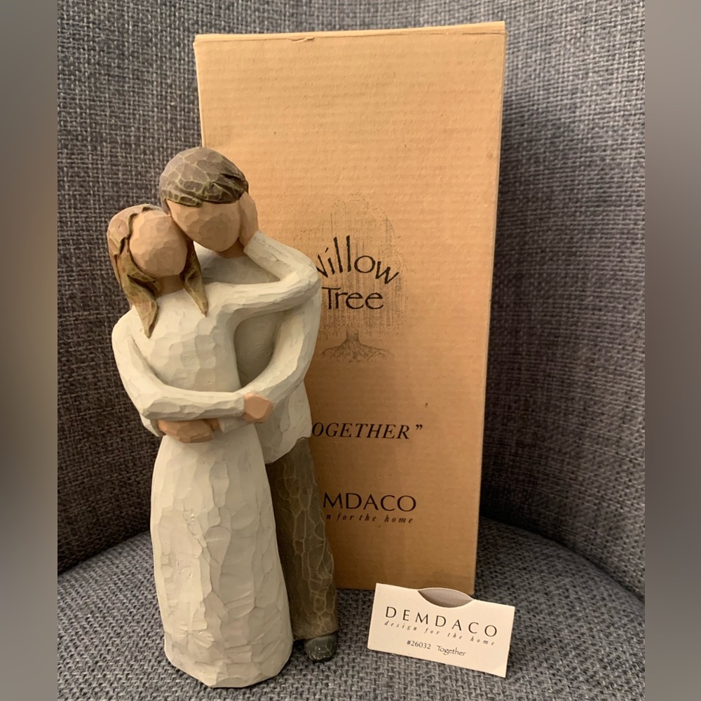 Willow Tree Demdaco Together figurine